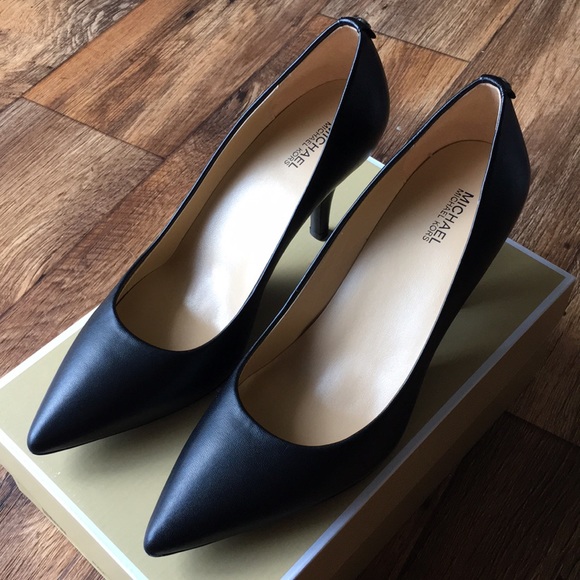 Michael Kors pumps - Picture 6 of 13